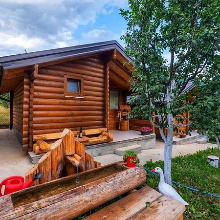 Holiday Bungalows & Food Plav Buitenkant foto
