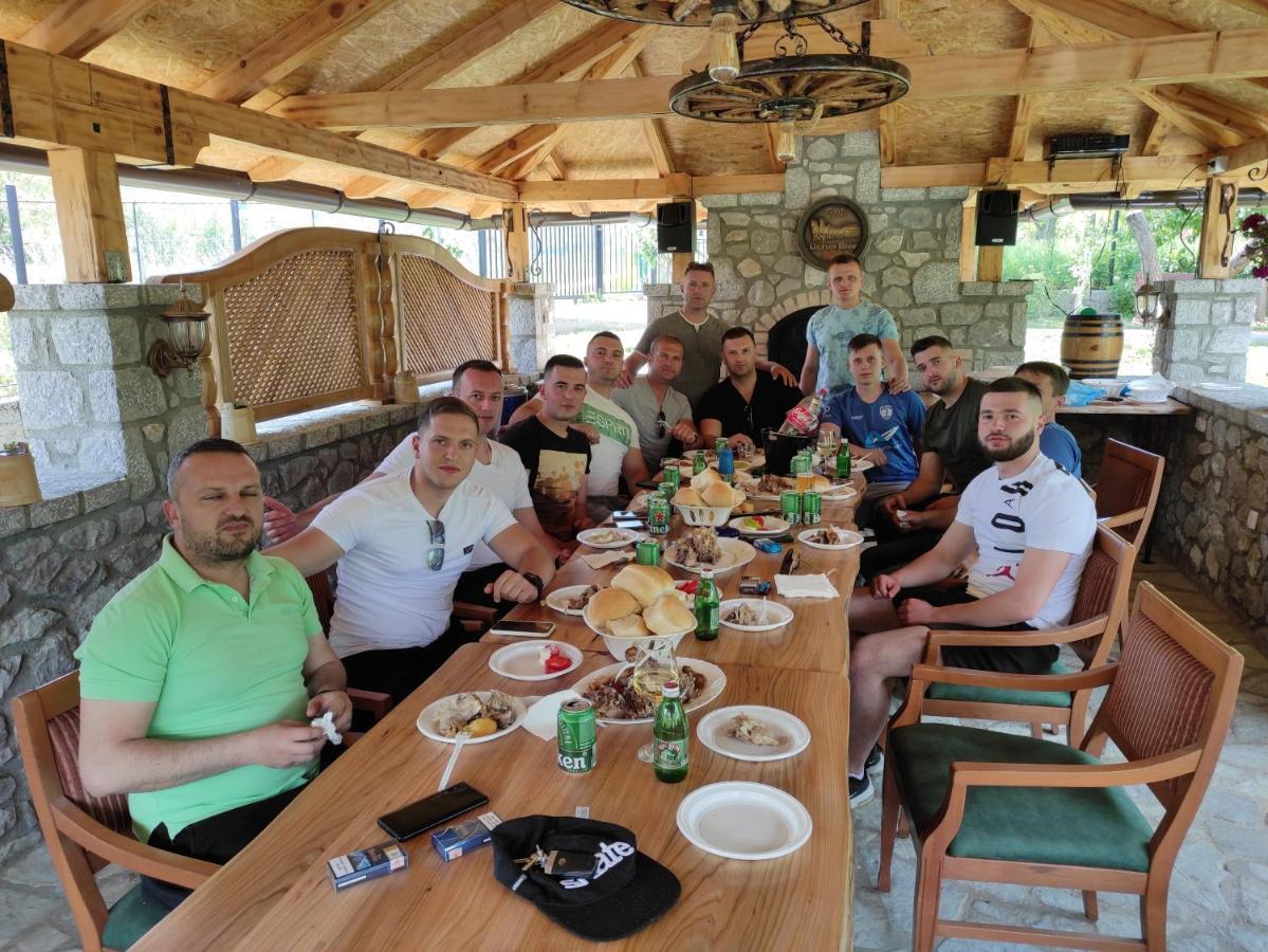 Holiday Bungalows & Food Plav Buitenkant foto
