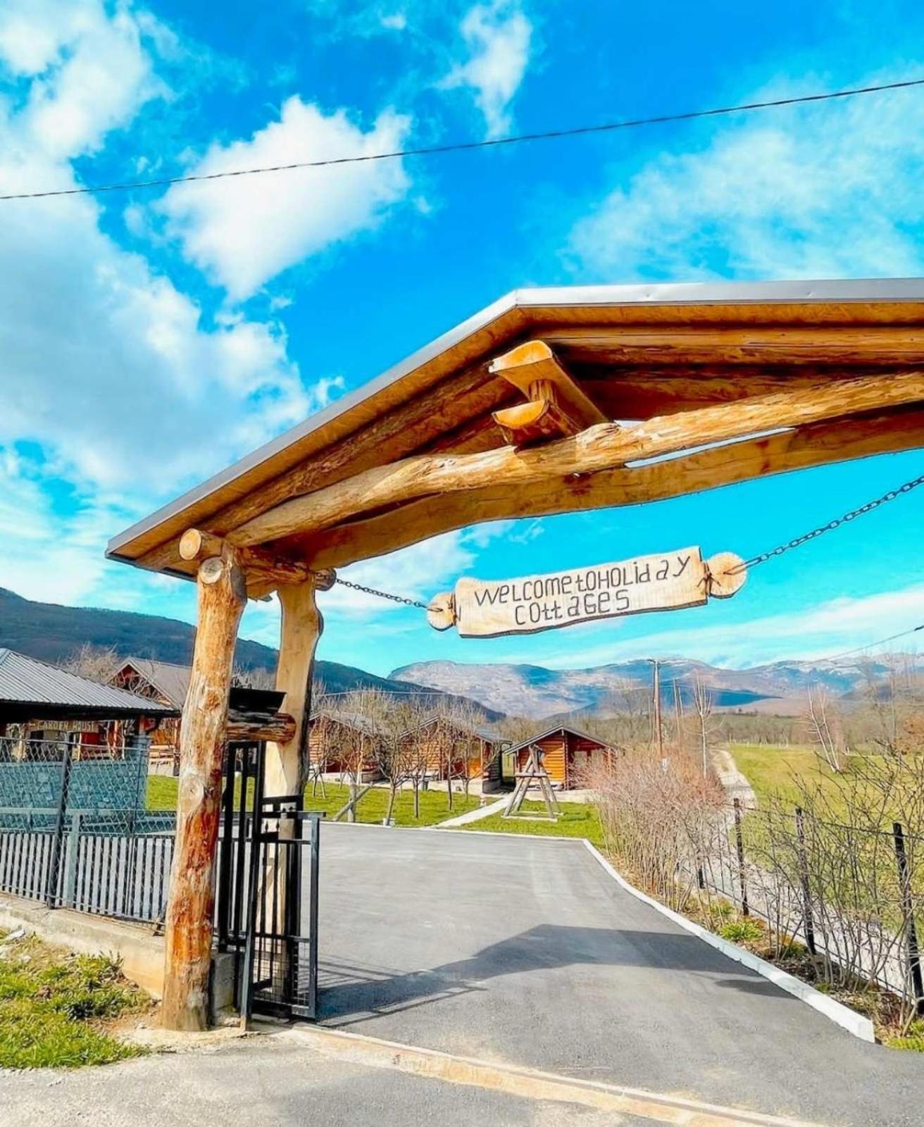 Holiday Bungalows & Food Plav Buitenkant foto