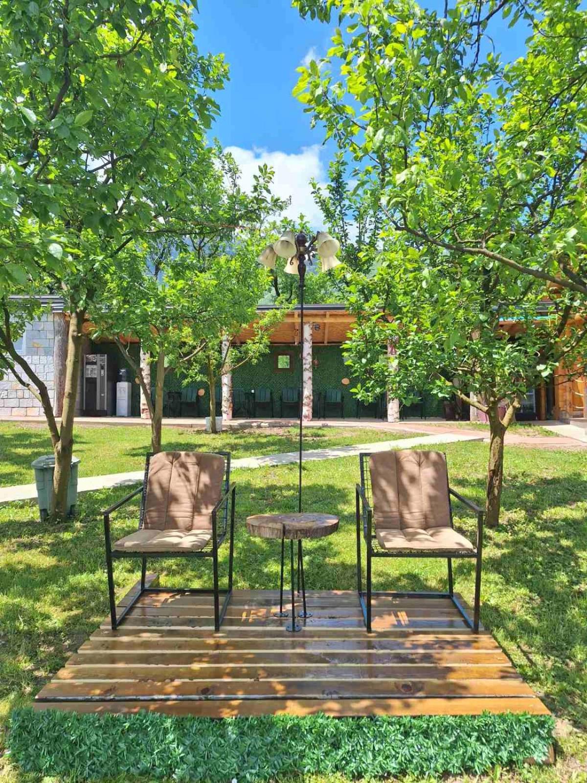 Holiday Bungalows & Food Plav Buitenkant foto
